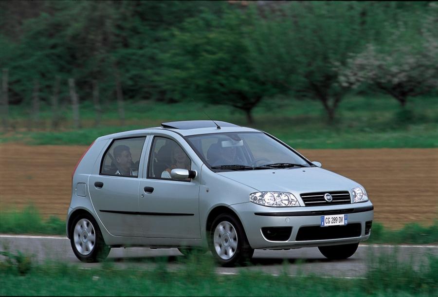  Fiat Punto 2003 года  (фото 21 из 67)